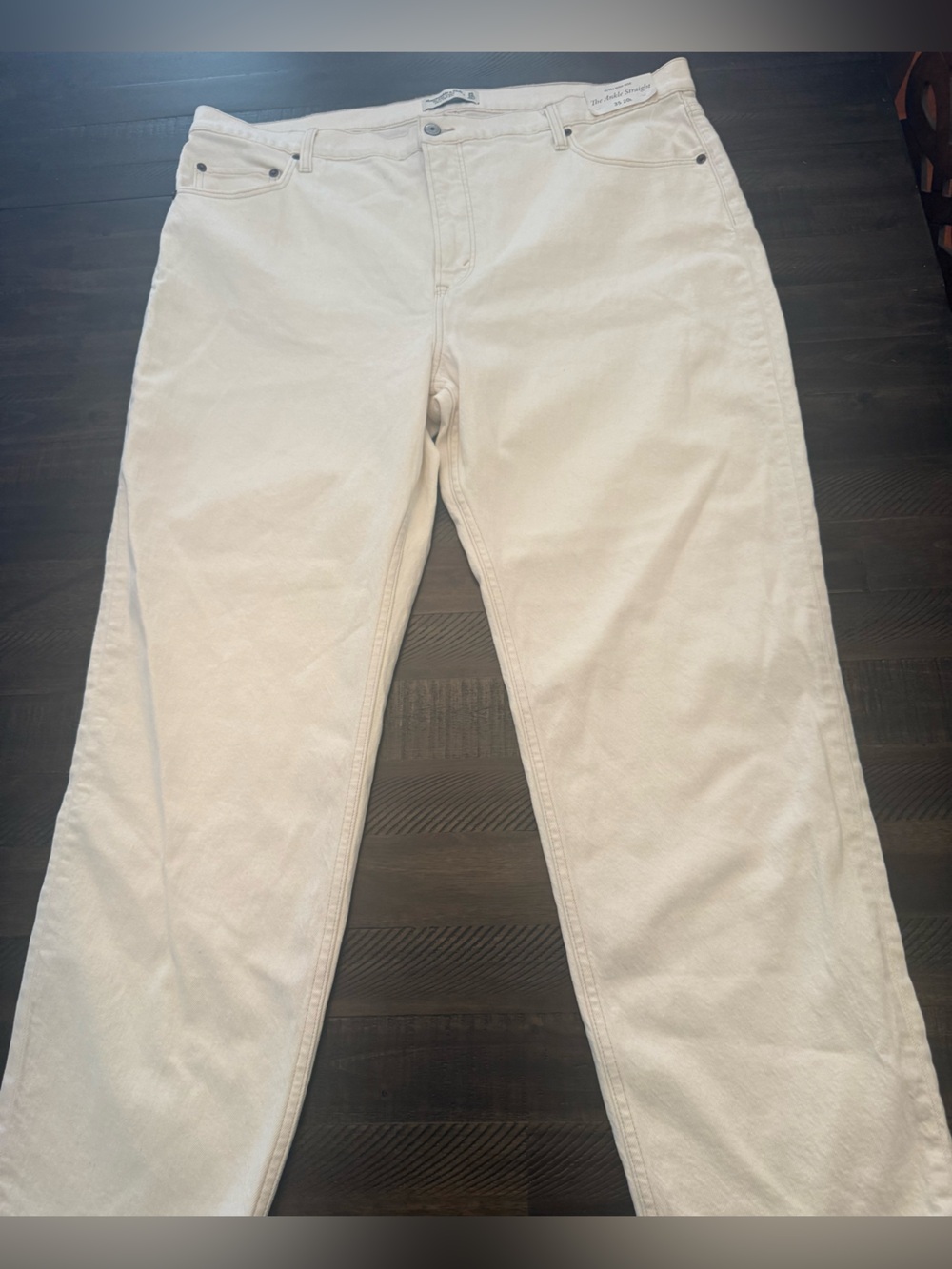 Abercrombie and fitch ULTRA HIGH RISE
The Ankle Straight